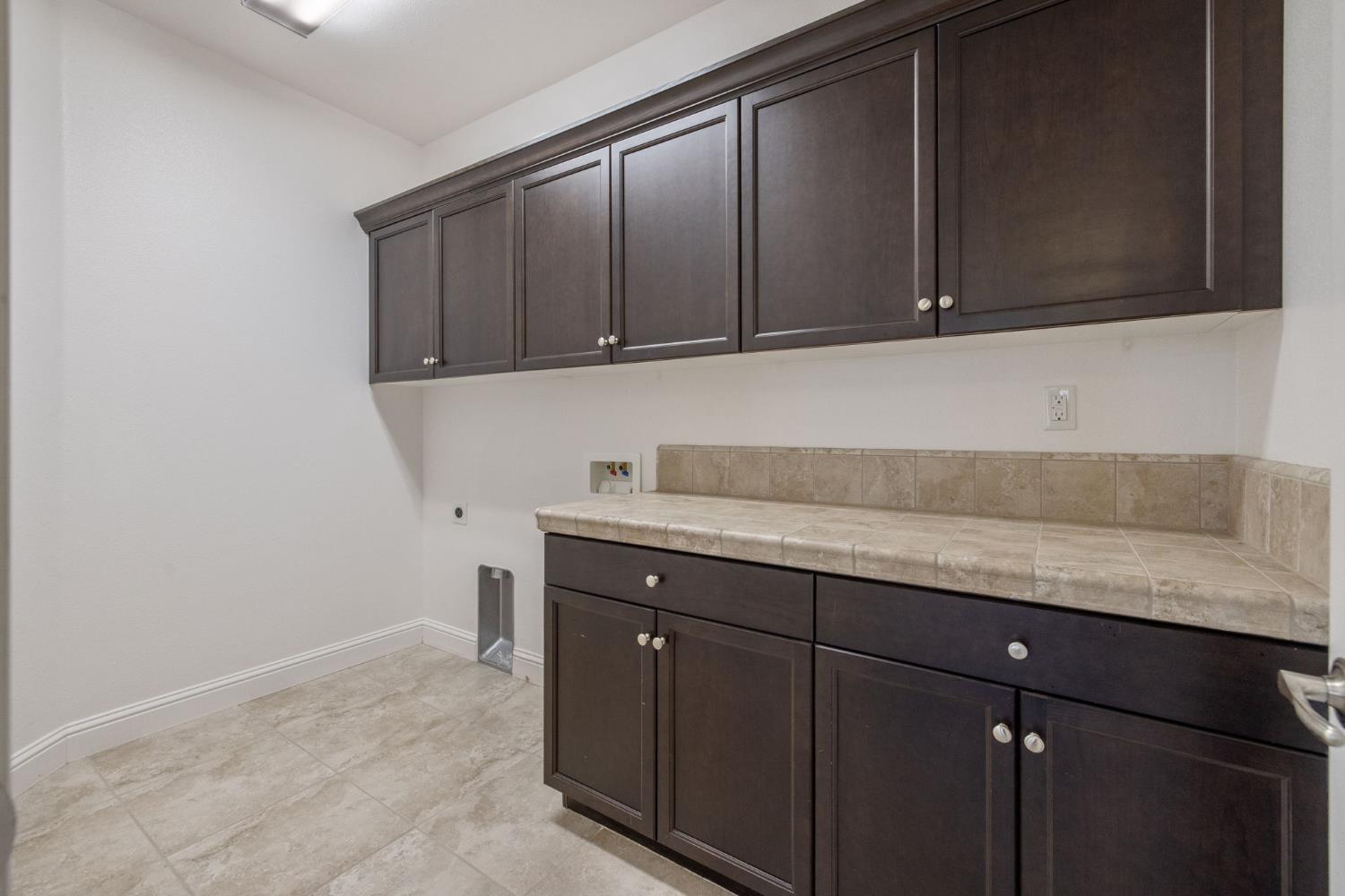 3825 Chessa Ln, Clovis, CA 93619