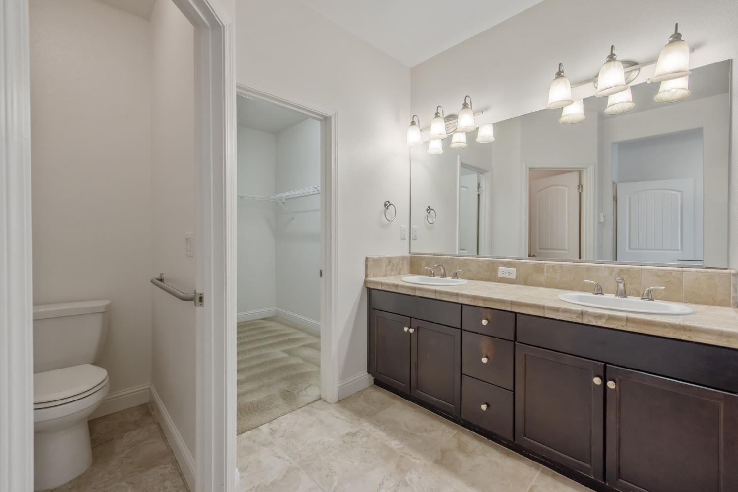 3825 Chessa Ln, Clovis, CA 93619