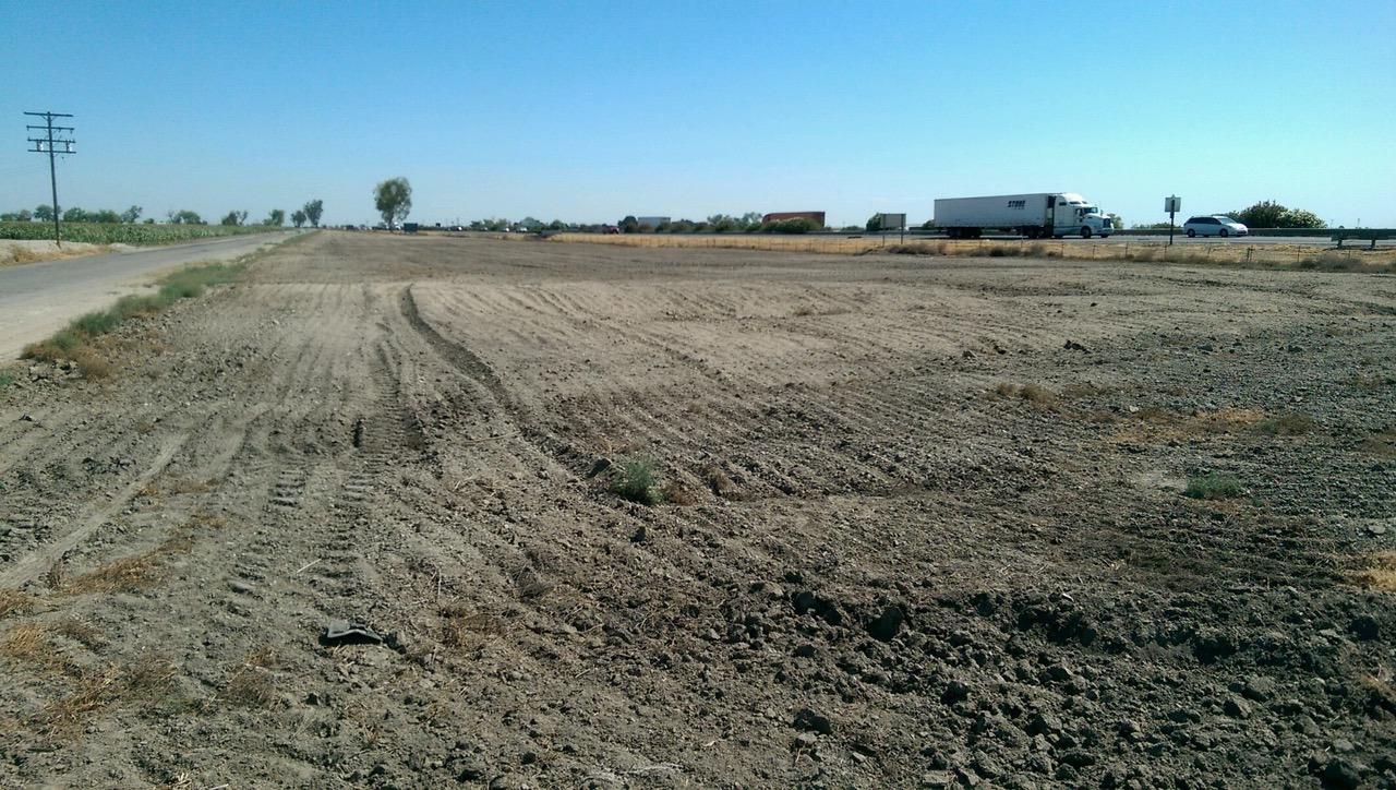 0 0 Hwy 99, Tulare, CA 93274