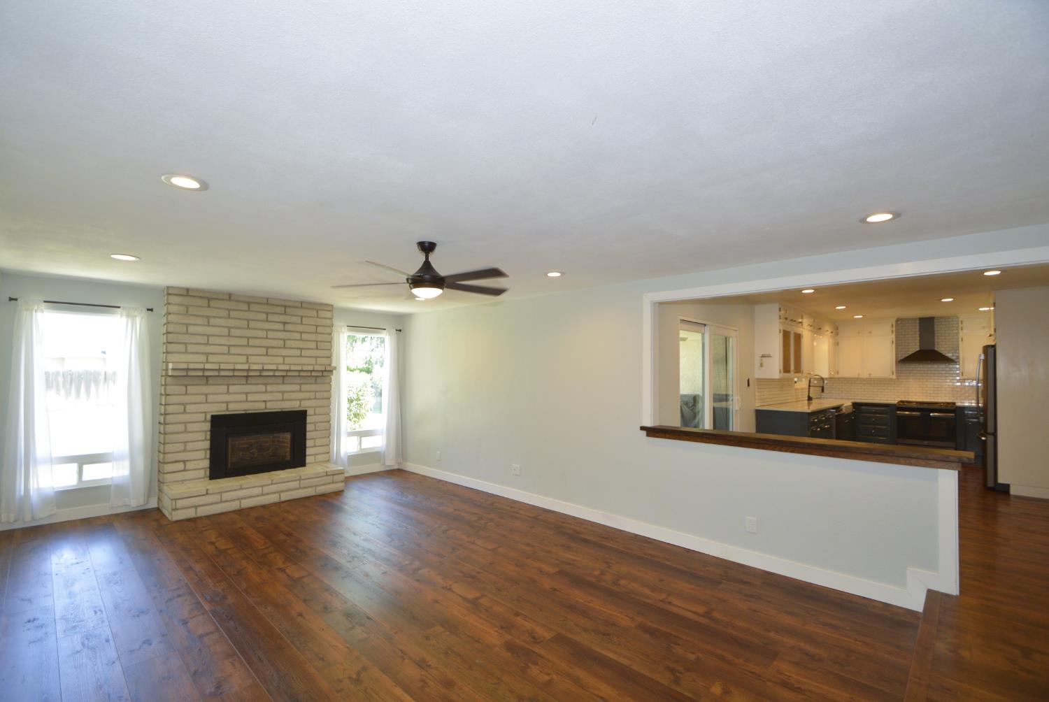 1678 W Tenaya Way, Fresno, CA 93711