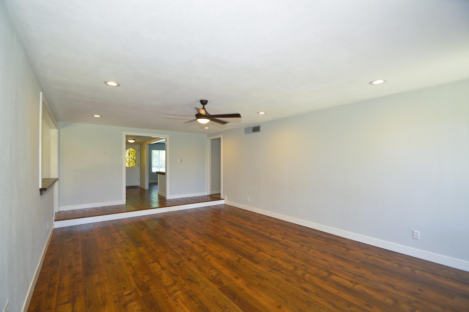 1678 W Tenaya Way, Fresno, CA 93711