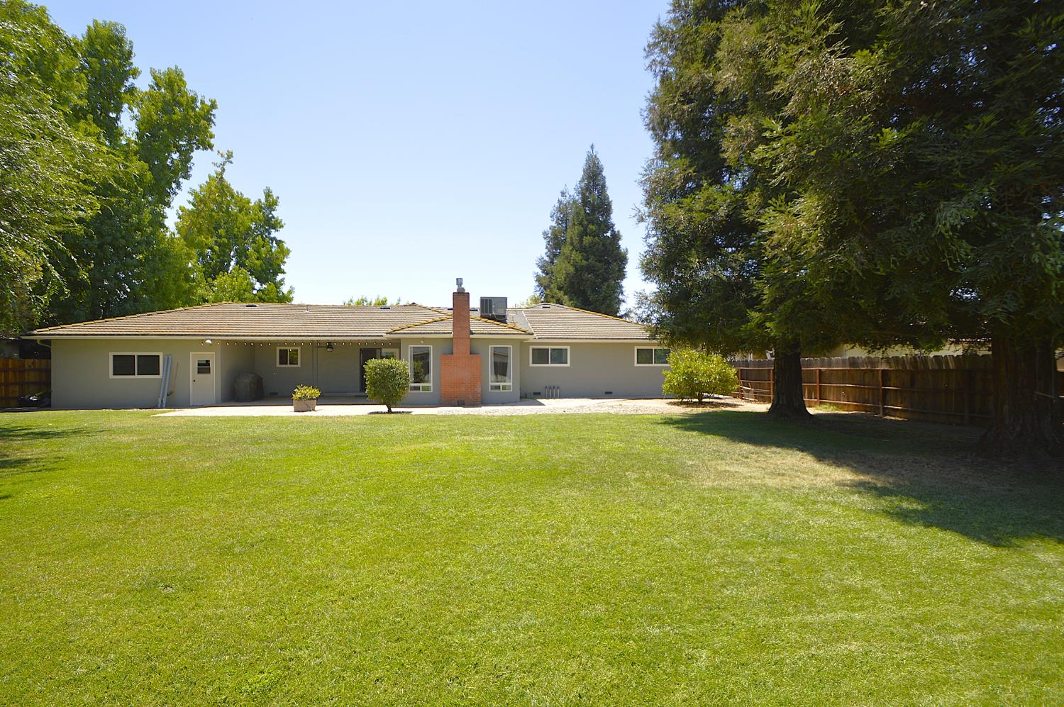 1678 W Tenaya Way, Fresno, CA 93711