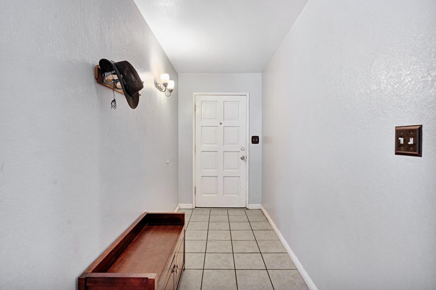 3745 Sunnyside Ave, Clovis, CA 93611