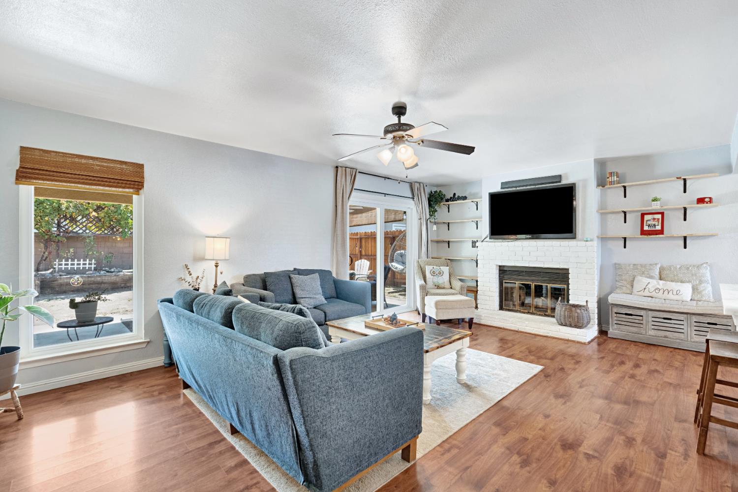 3745 Sunnyside Ave, Clovis, CA 93611