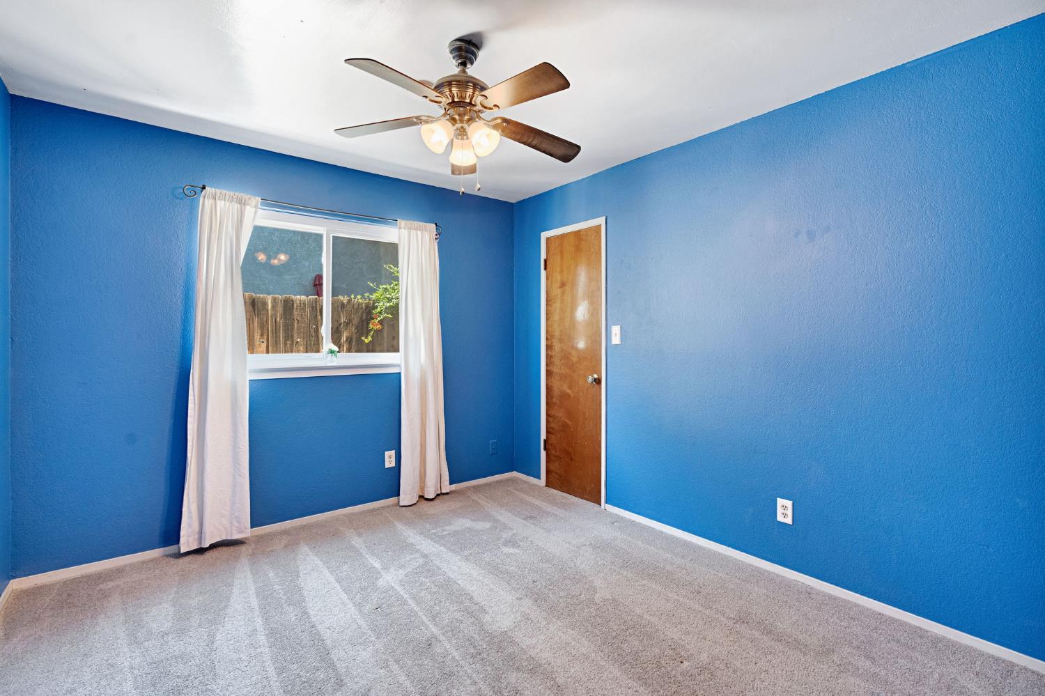 3745 Sunnyside Ave, Clovis, CA 93611