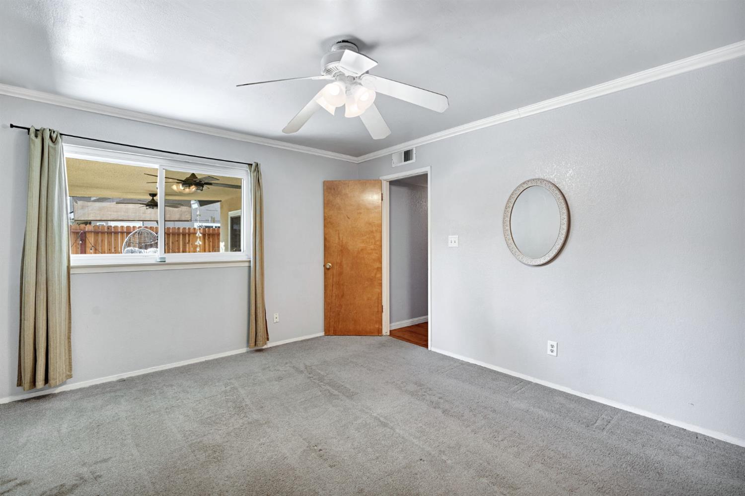 3745 Sunnyside Ave, Clovis, CA 93611