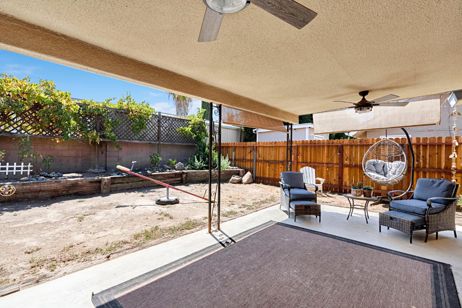 3745 Sunnyside Ave, Clovis, CA 93611