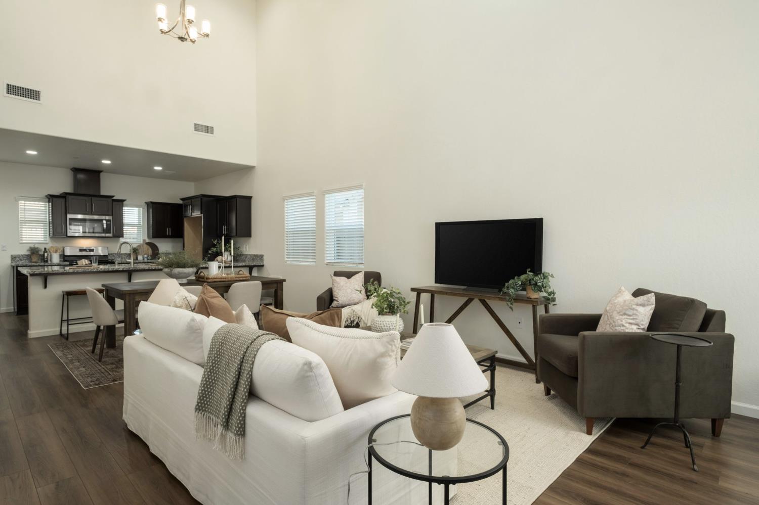1473 Concord Way, Dinuba, CA 93618
