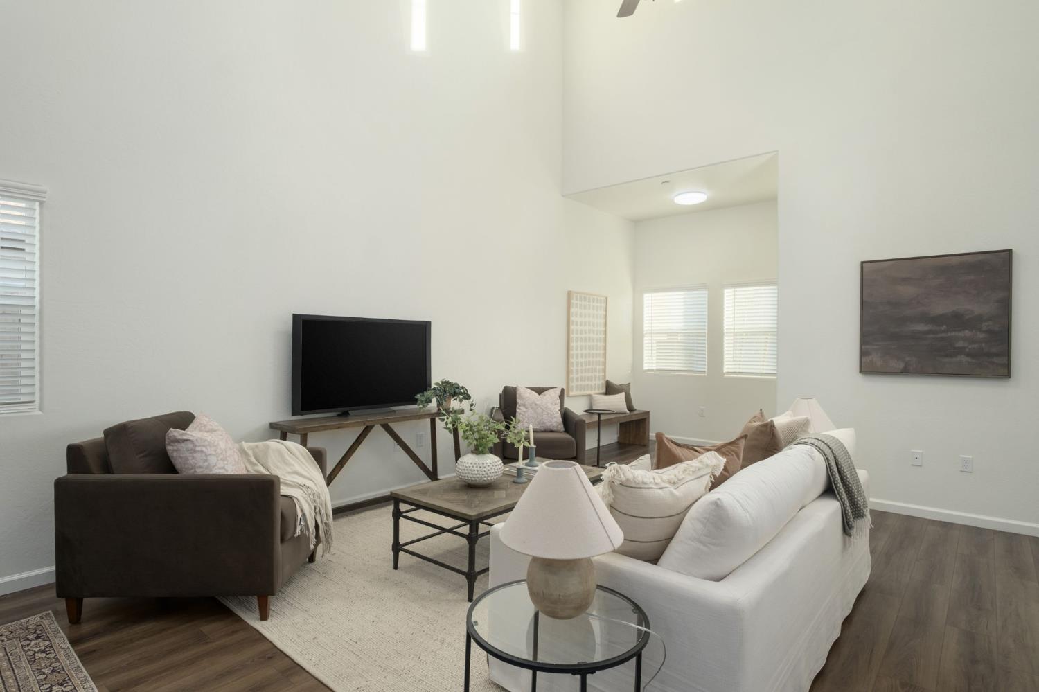 1473 Concord Way, Dinuba, CA 93618