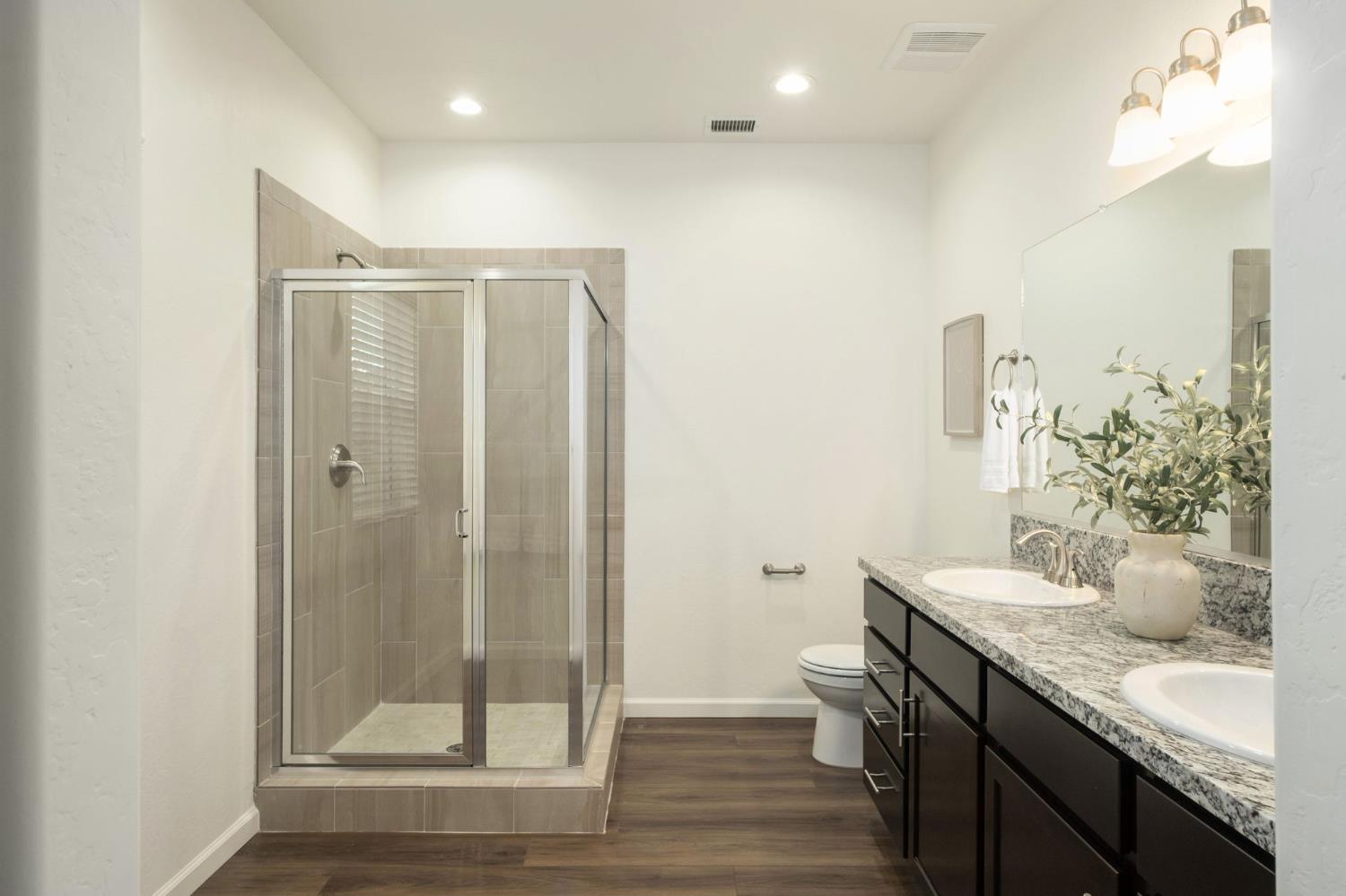 1473 Concord Way, Dinuba, CA 93618