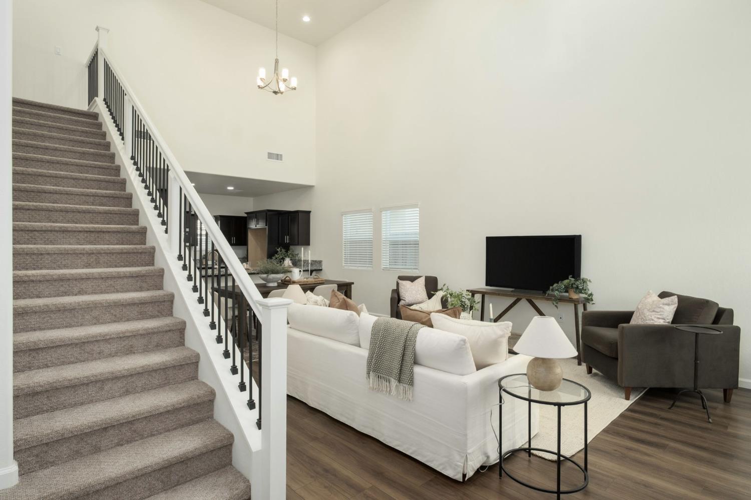 1473 Concord Way, Dinuba, CA 93618