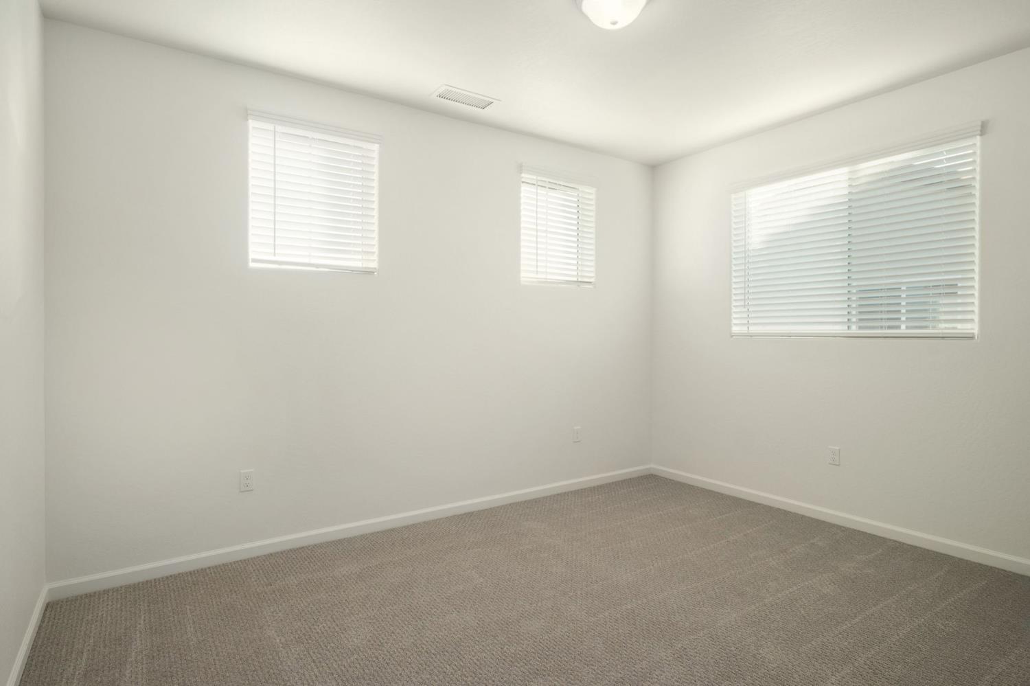 1473 Concord Way, Dinuba, CA 93618
