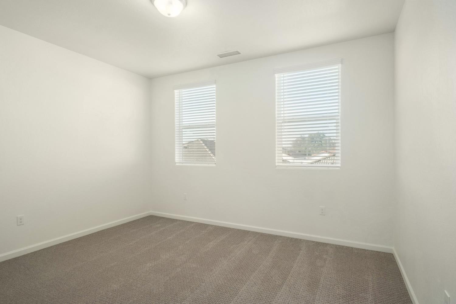 1473 Concord Way, Dinuba, CA 93618