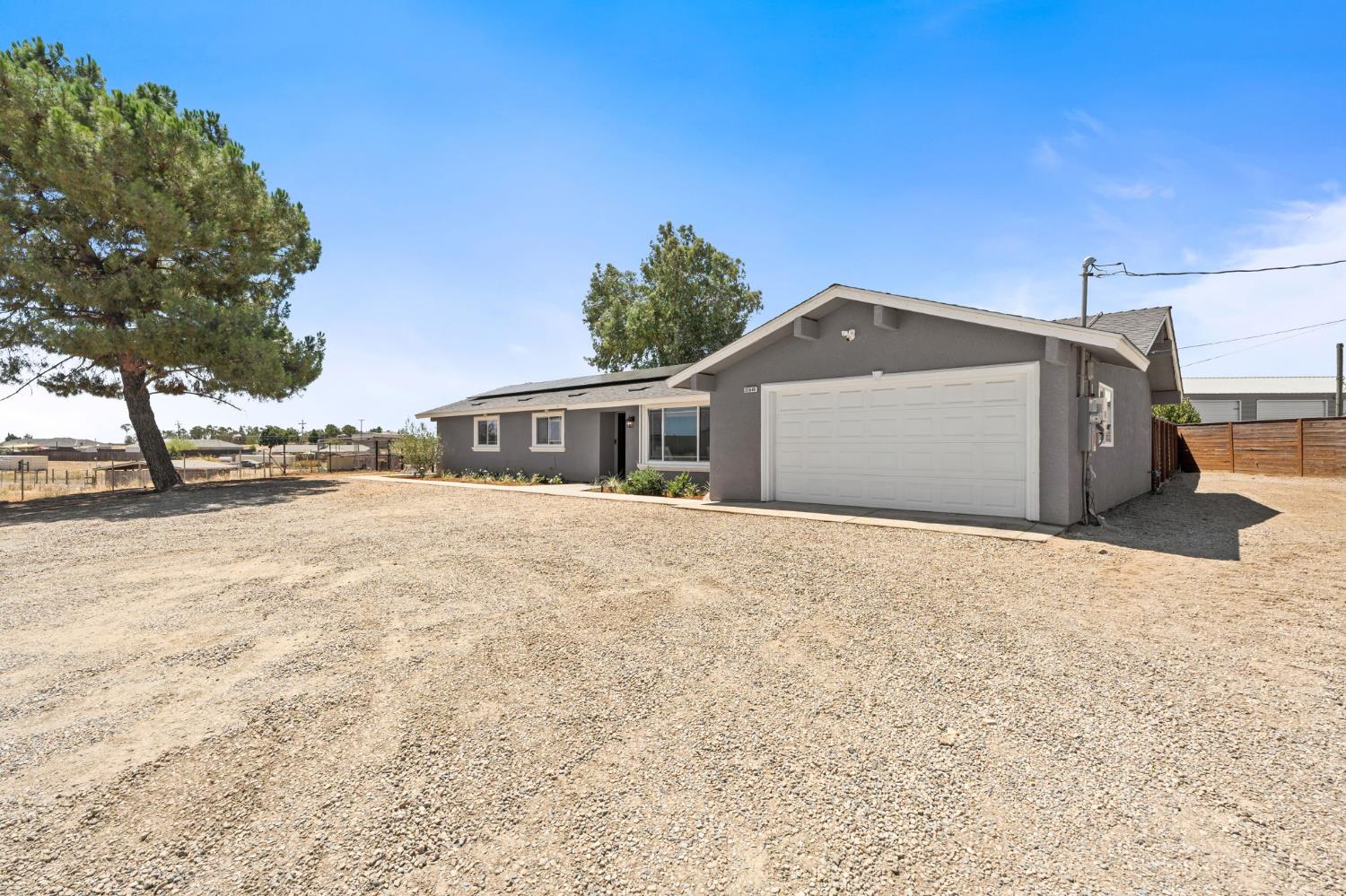 35640 John Albert Dr, Madera, CA 93636