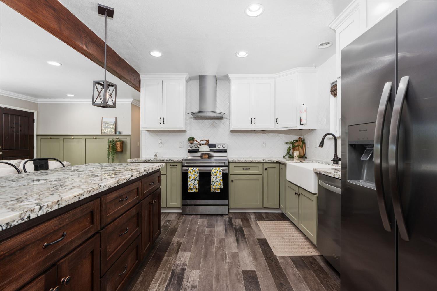 35640 John Albert Dr, Madera, CA 93636