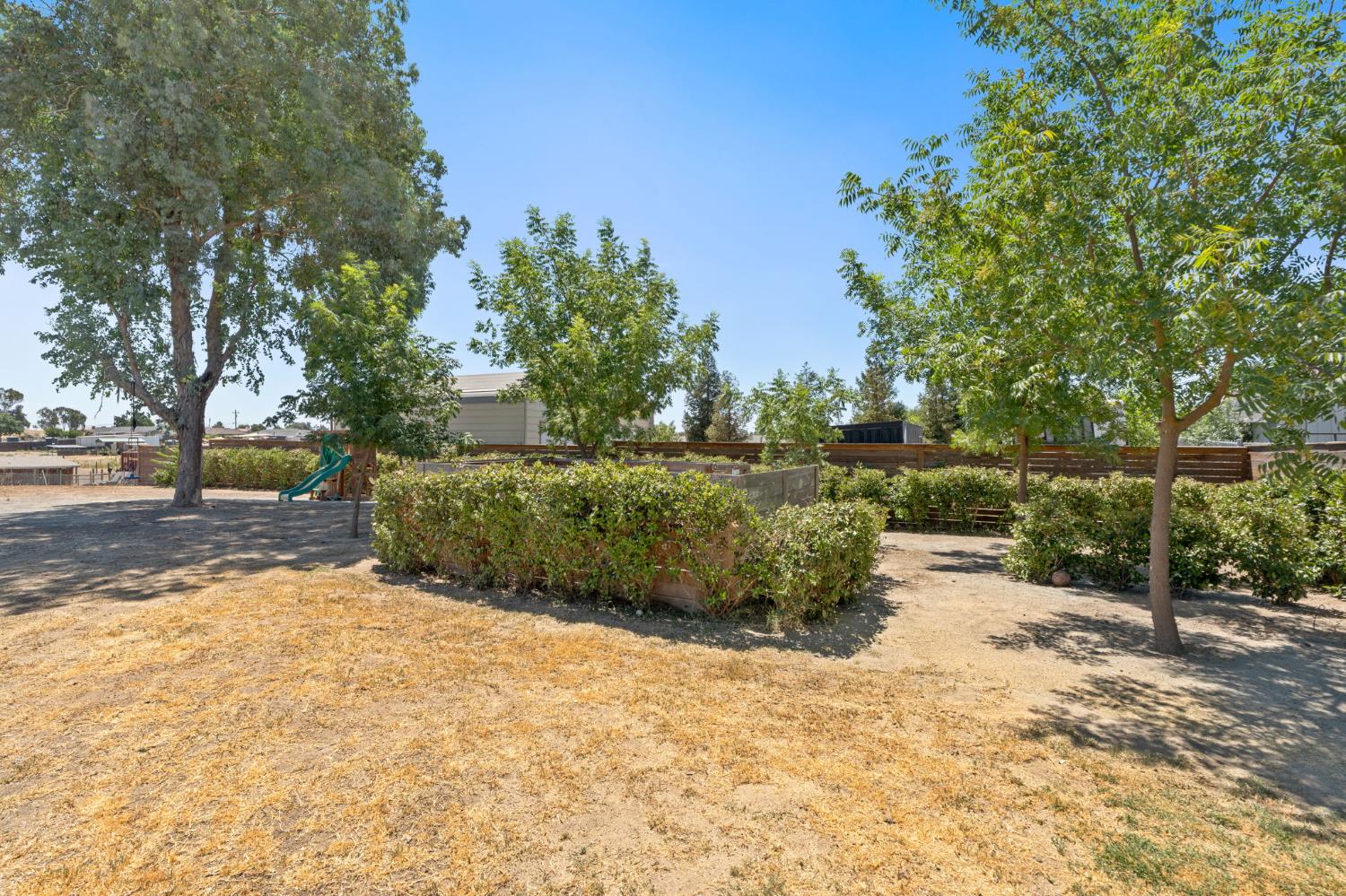 35640 John Albert Dr, Madera, CA 93636