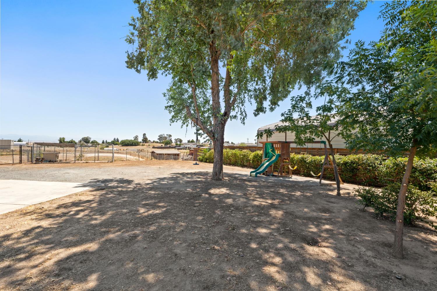 35640 John Albert Dr, Madera, CA 93636