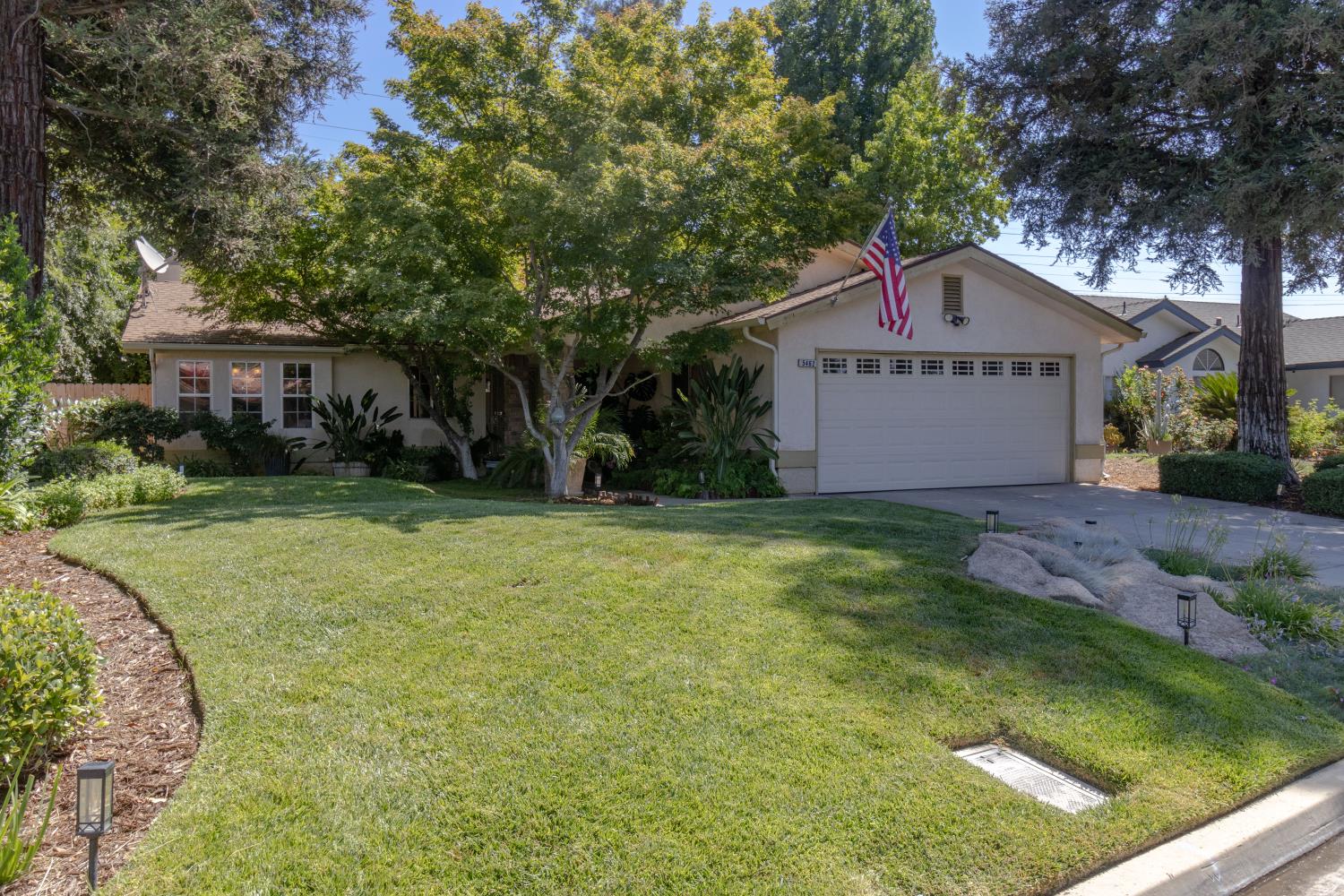 5462 W Sample Ave, Fresno, CA 93722
