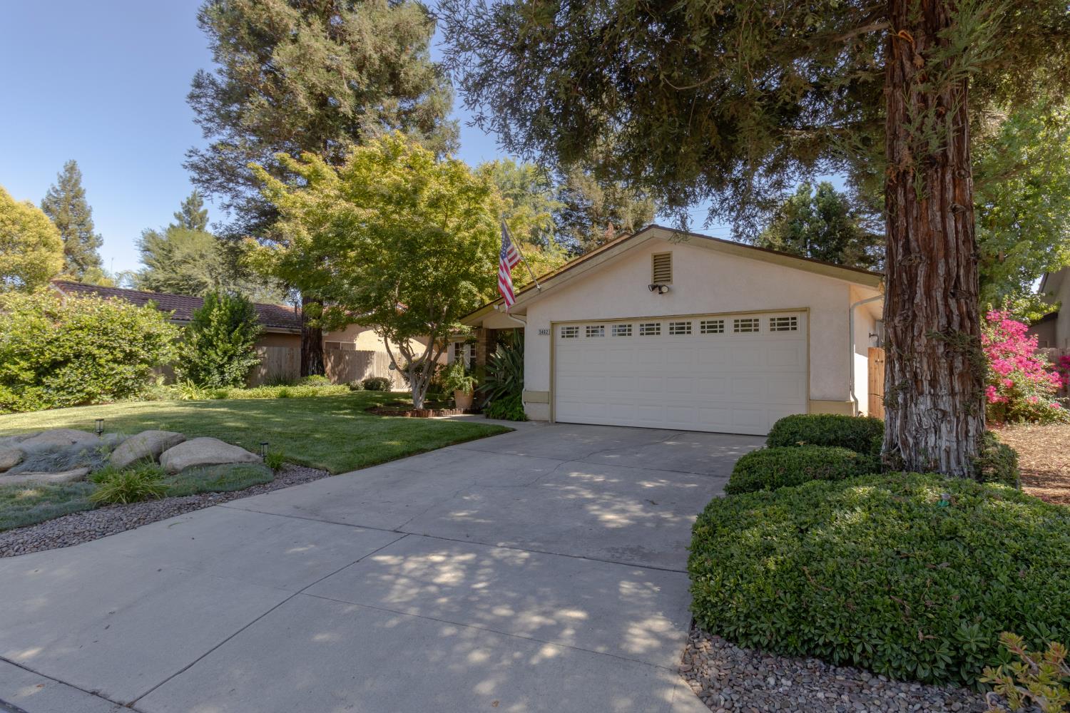5462 W Sample Ave, Fresno, CA 93722