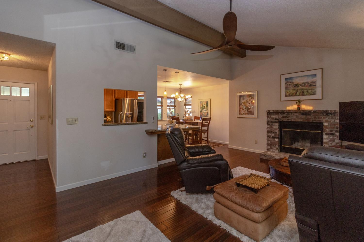 5462 W Sample Ave, Fresno, CA 93722