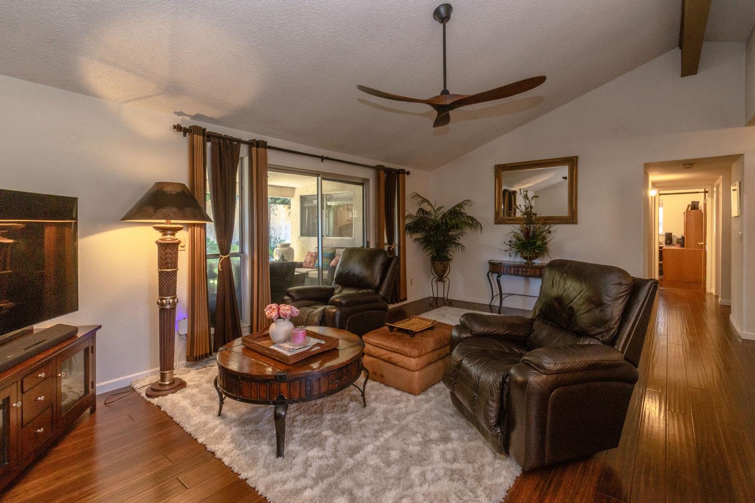 5462 W Sample Ave, Fresno, CA 93722