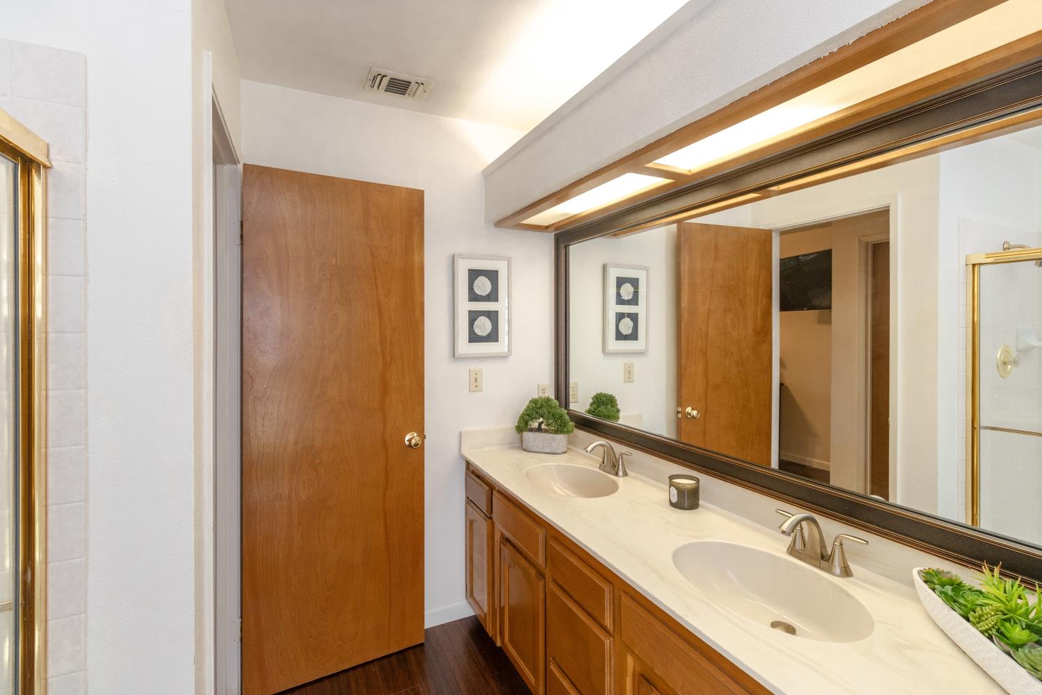 5462 W Sample Ave, Fresno, CA 93722