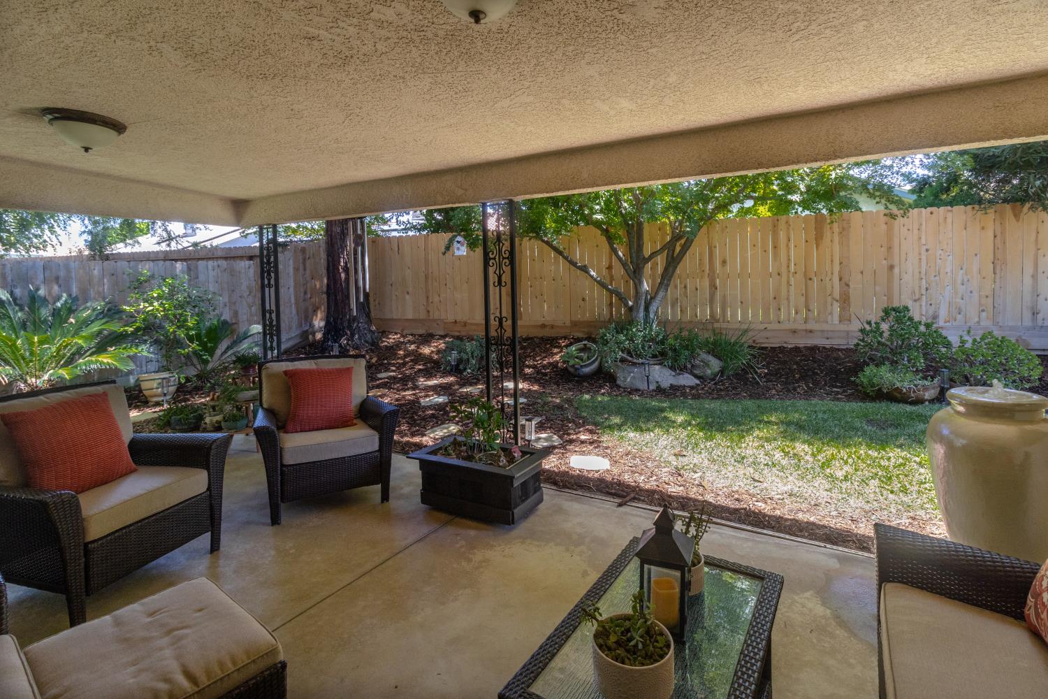 5462 W Sample Ave, Fresno, CA 93722