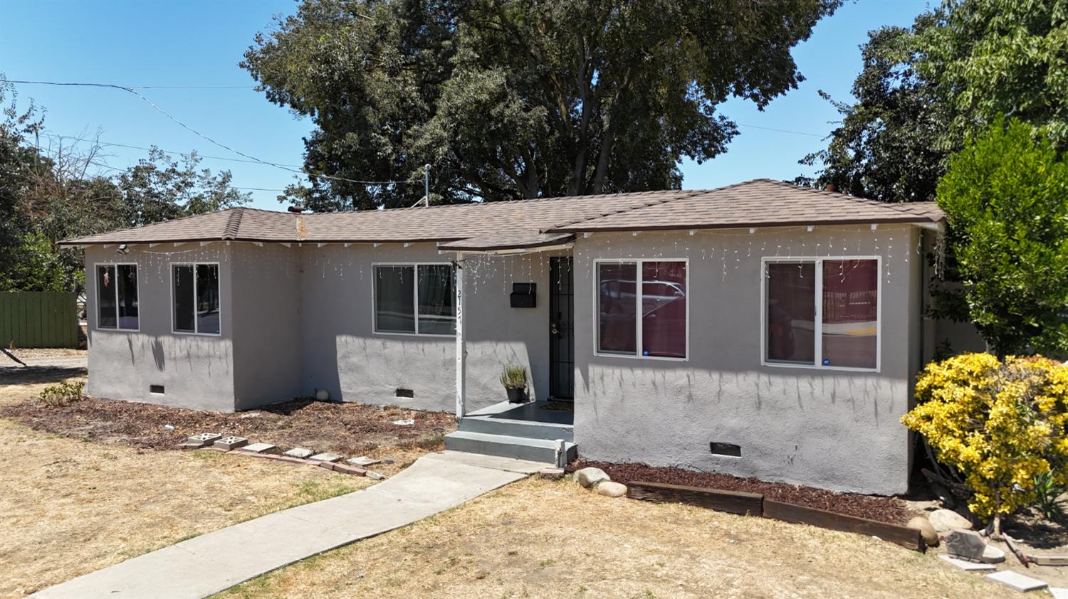 2157 Locust st, Selma, CA 93662