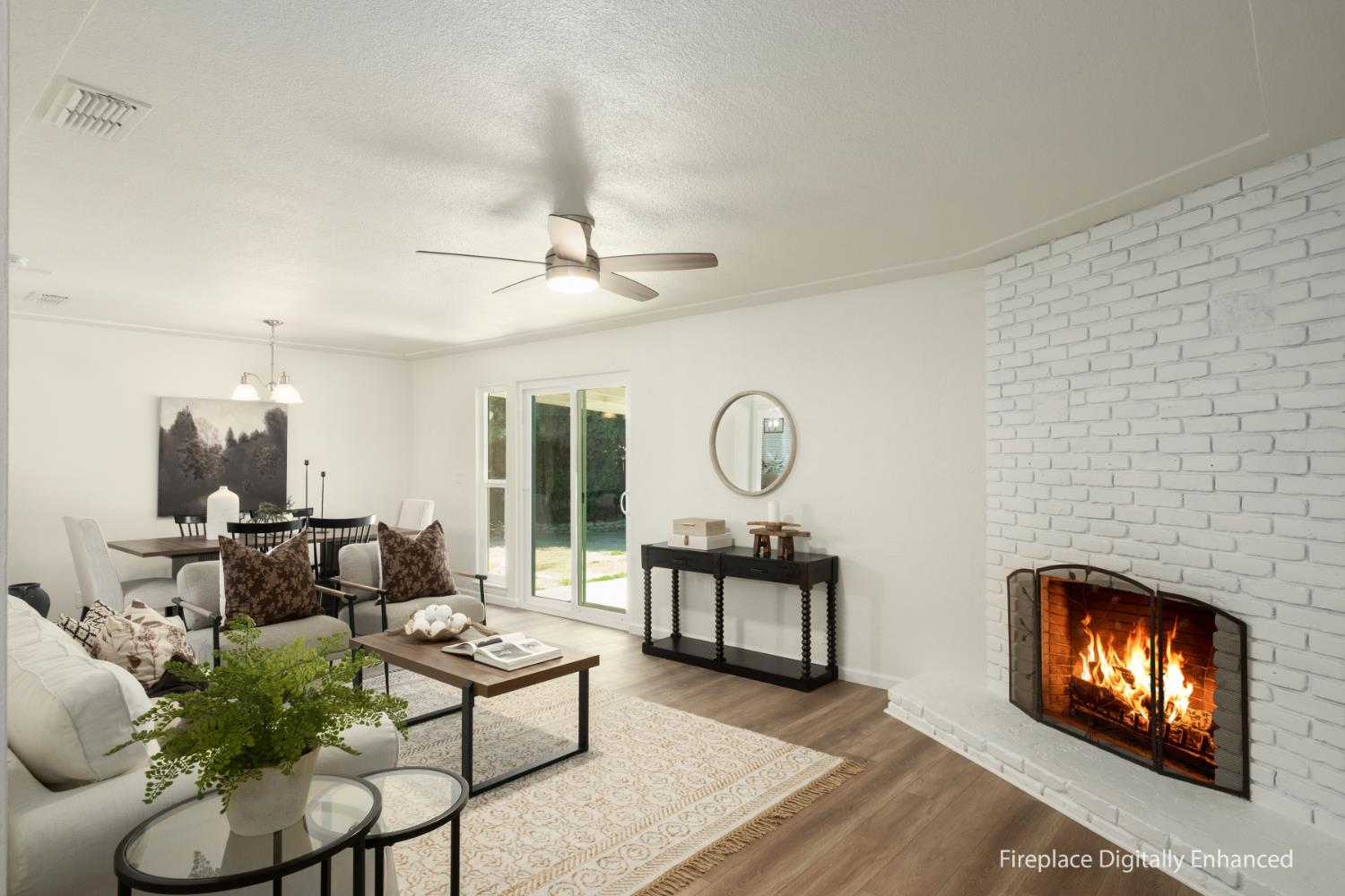1019 W Ashcroft Ave, Fresno, CA 93705