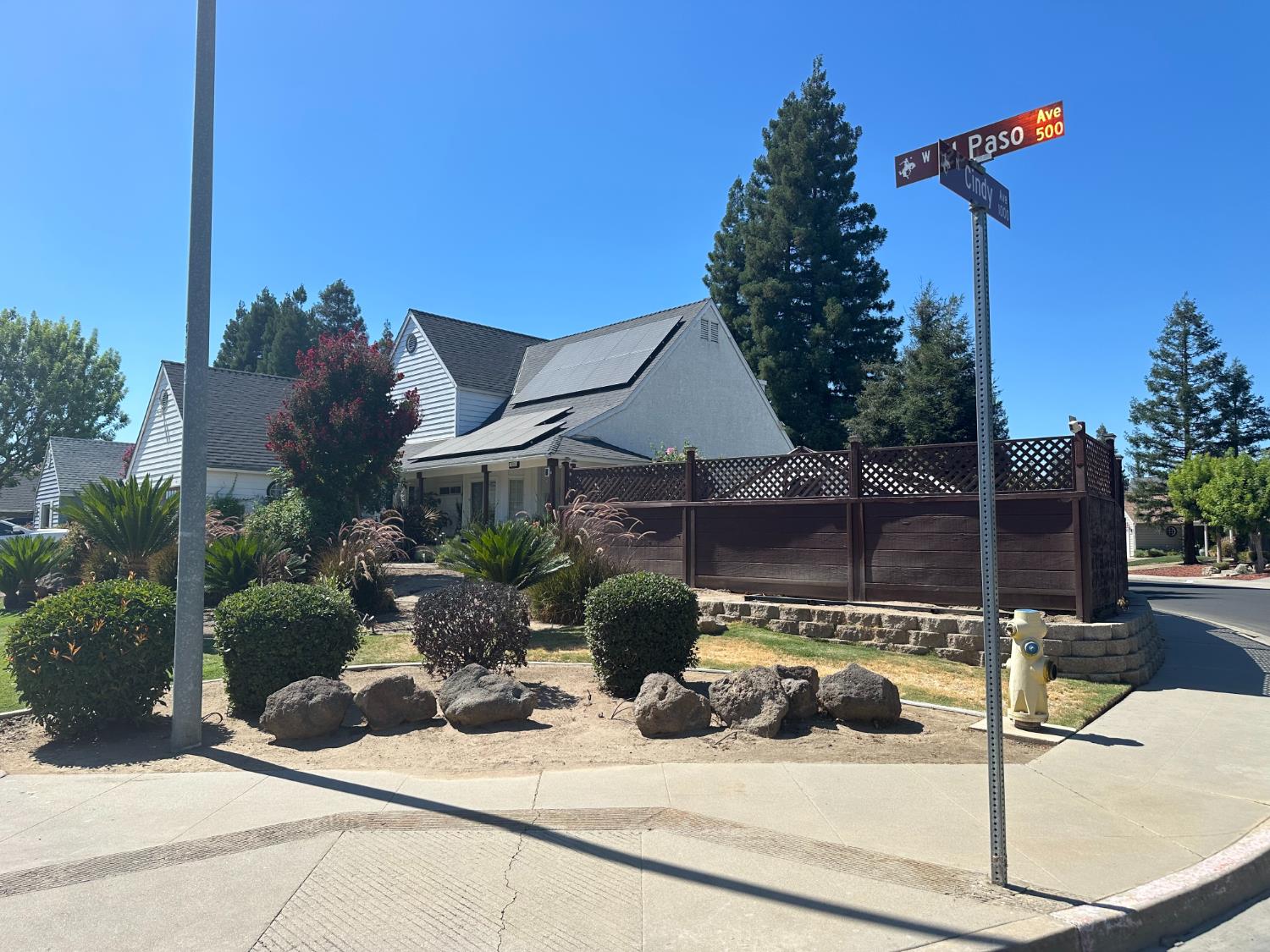 581 El Paso Ave, Clovis, CA 93611