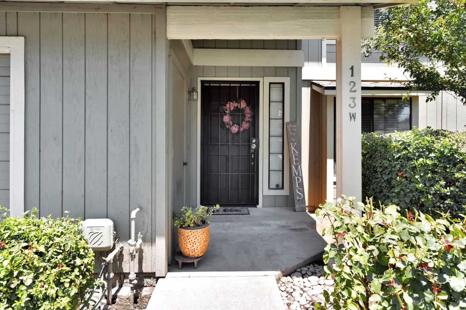 4860 N Woodrow Ave #123, Fresno, CA 93726