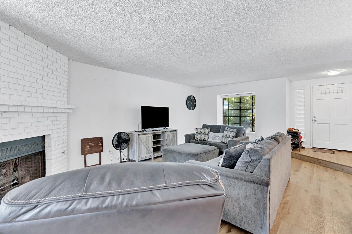 4860 N Woodrow Ave #123, Fresno, CA 93726