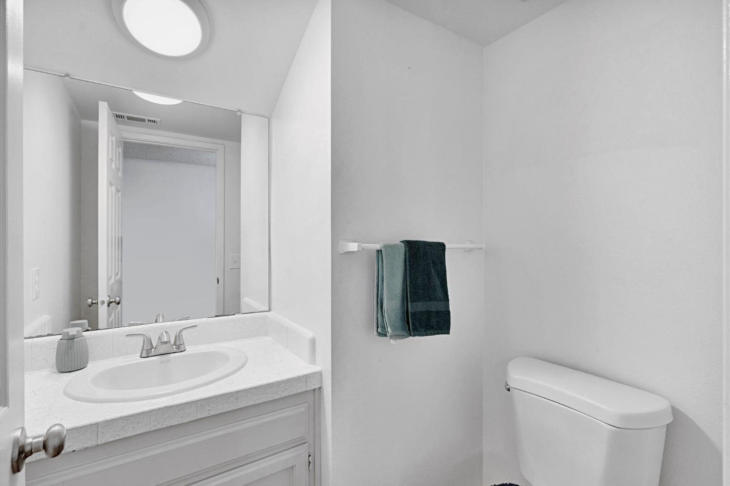 4860 N Woodrow Ave #123, Fresno, CA 93726