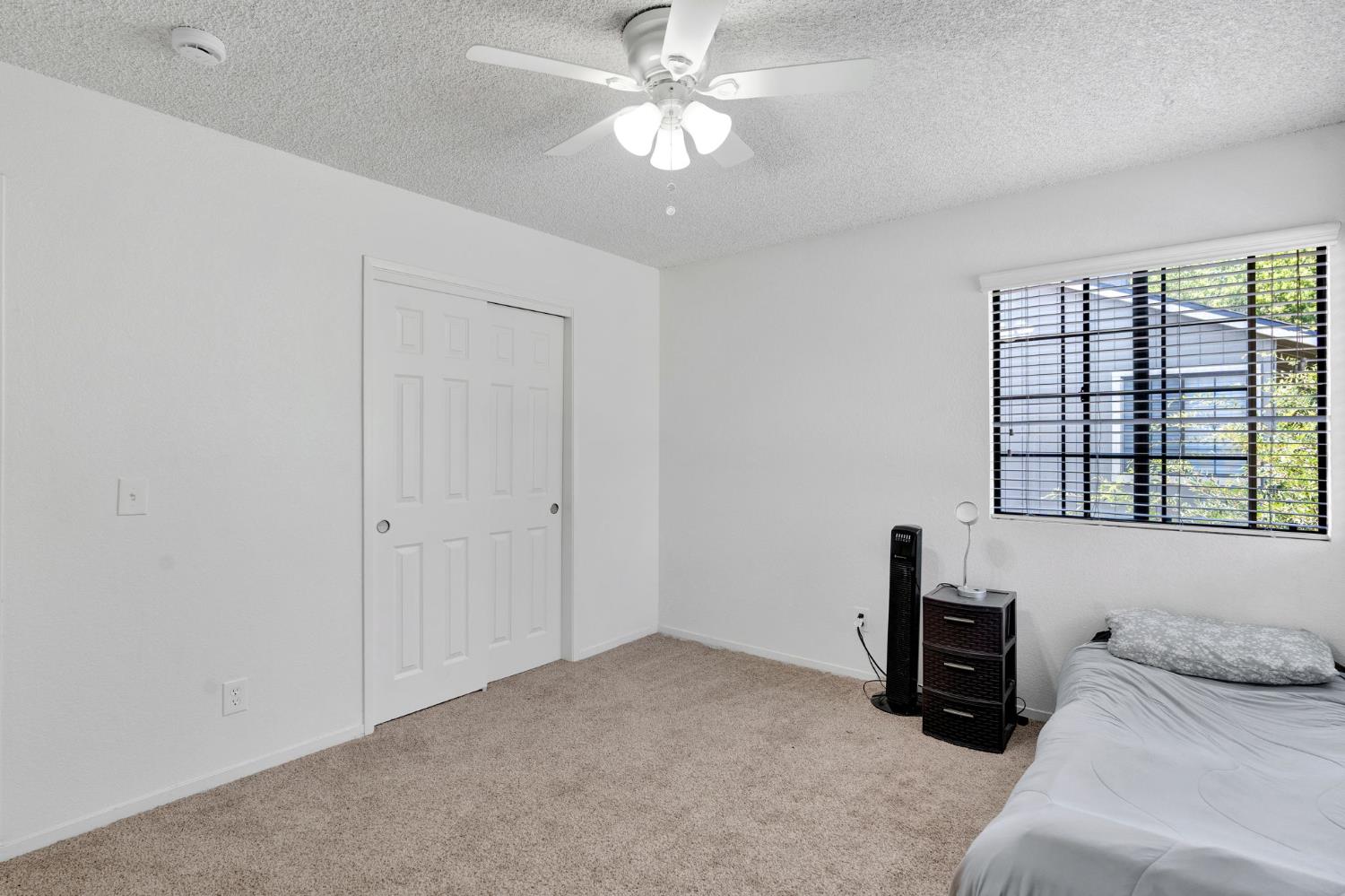 4860 N Woodrow Ave #123, Fresno, CA 93726