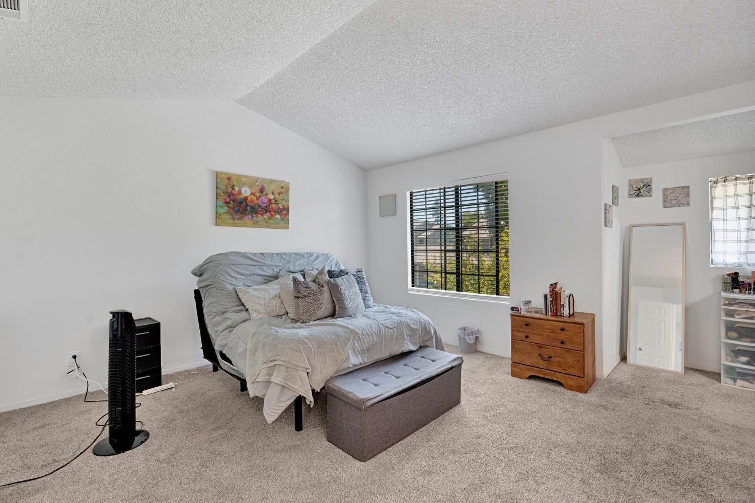 4860 N Woodrow Ave #123, Fresno, CA 93726