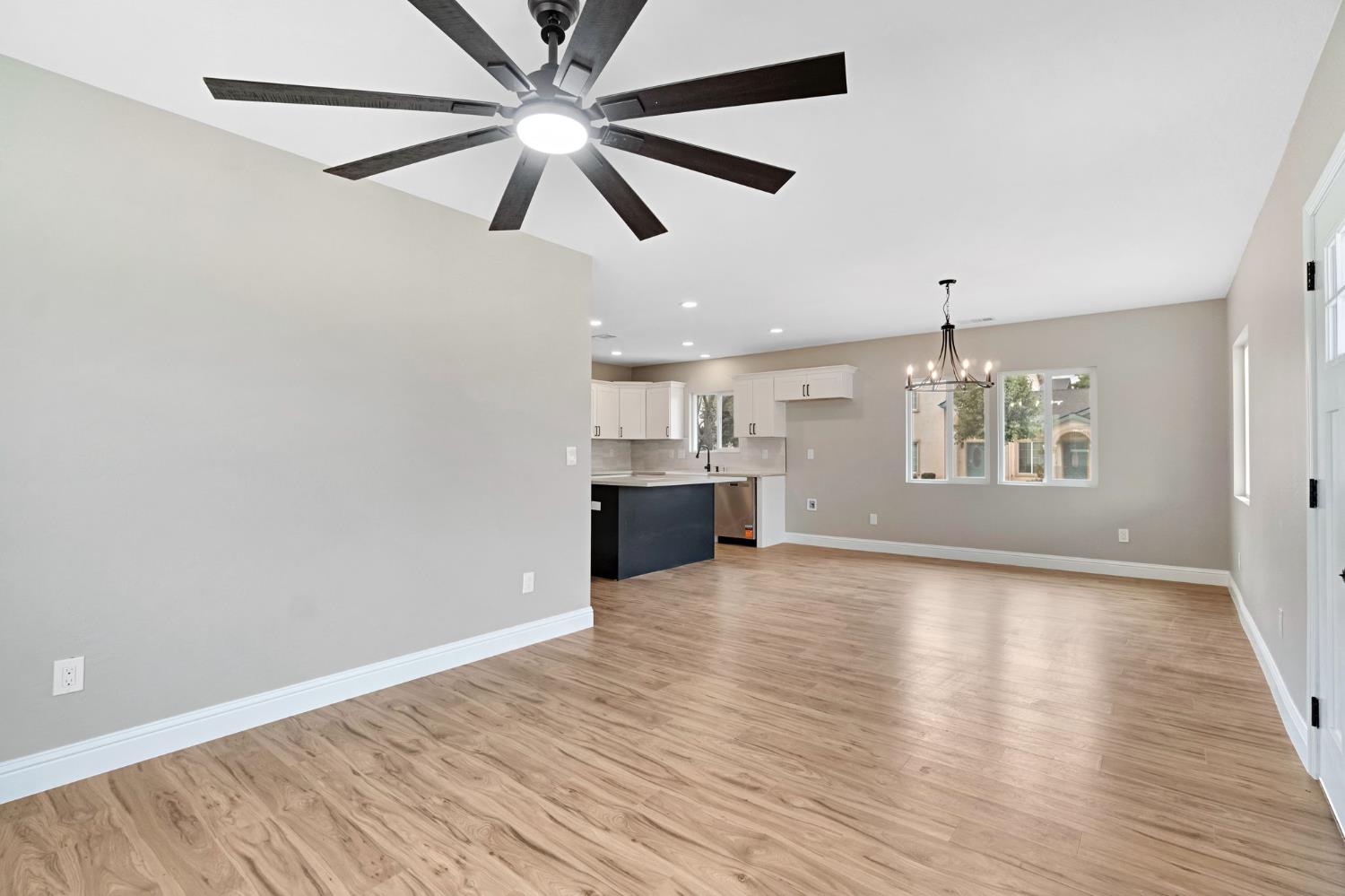 521 Humboldt Ave, Chowchilla, CA 93610