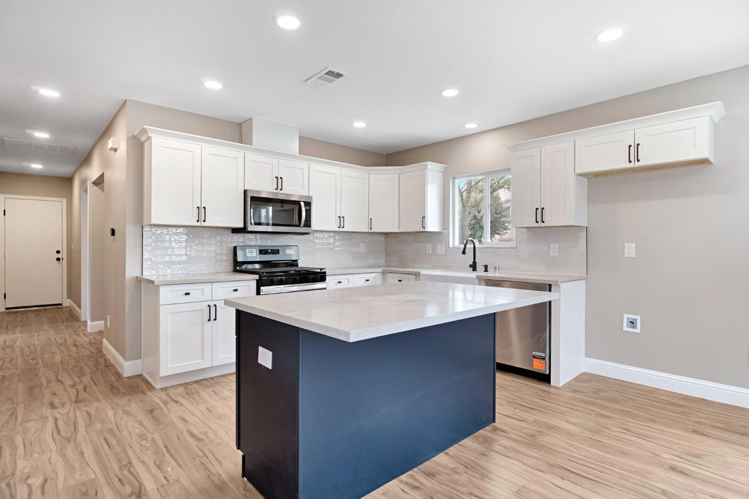 521 Humboldt Ave, Chowchilla, CA 93610