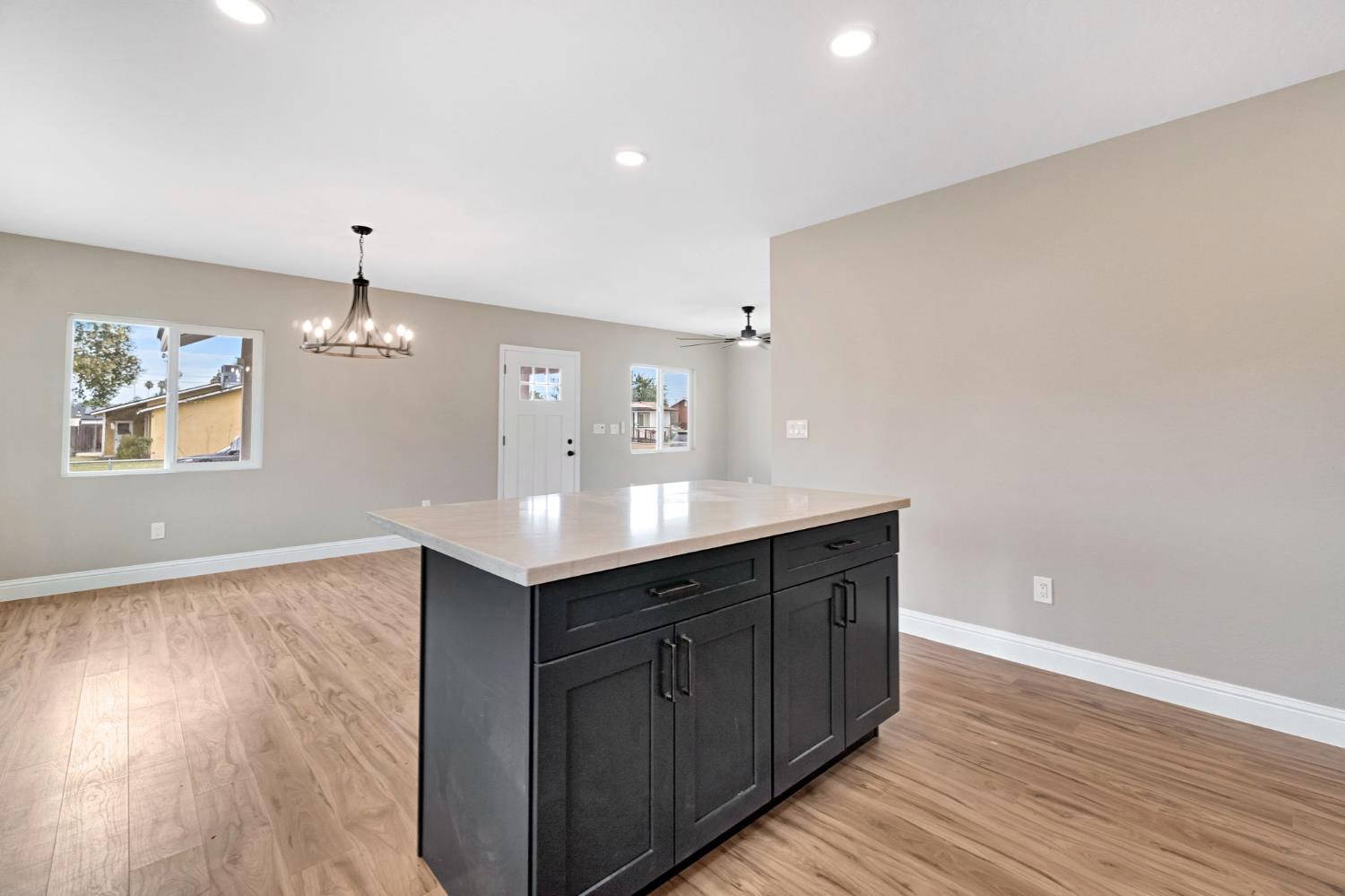 521 Humboldt Ave, Chowchilla, CA 93610