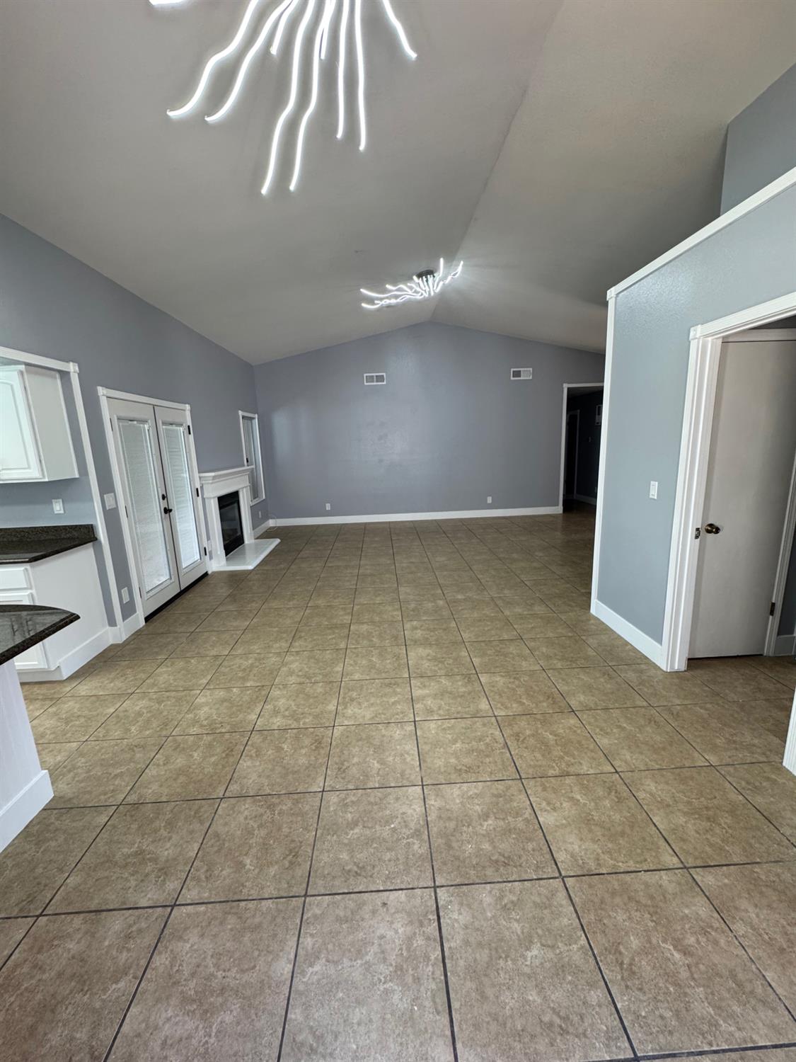 2505 Stuart Ave, Clovis, CA 93611