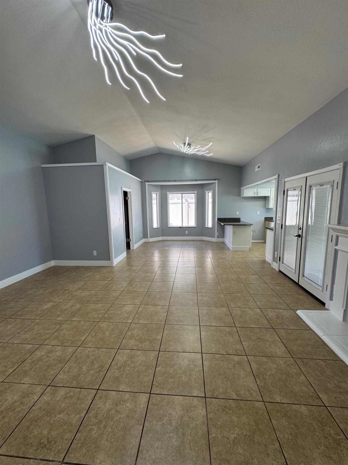 2505 Stuart Ave, Clovis, CA 93611