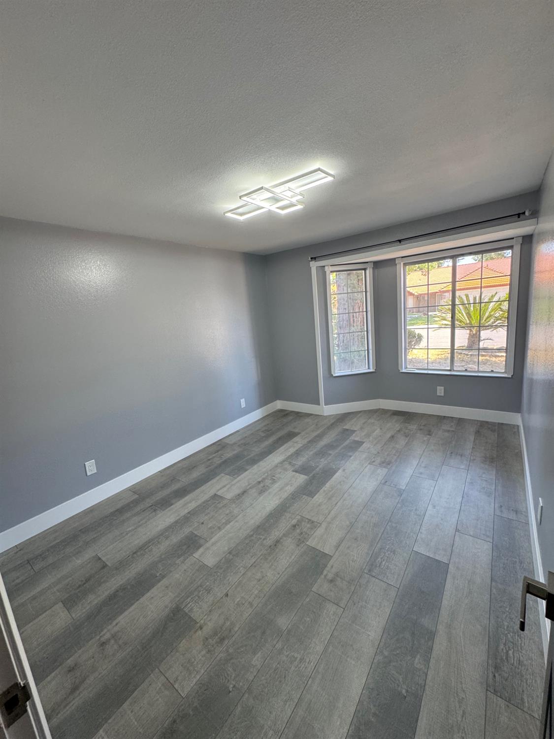 2505 Stuart Ave, Clovis, CA 93611