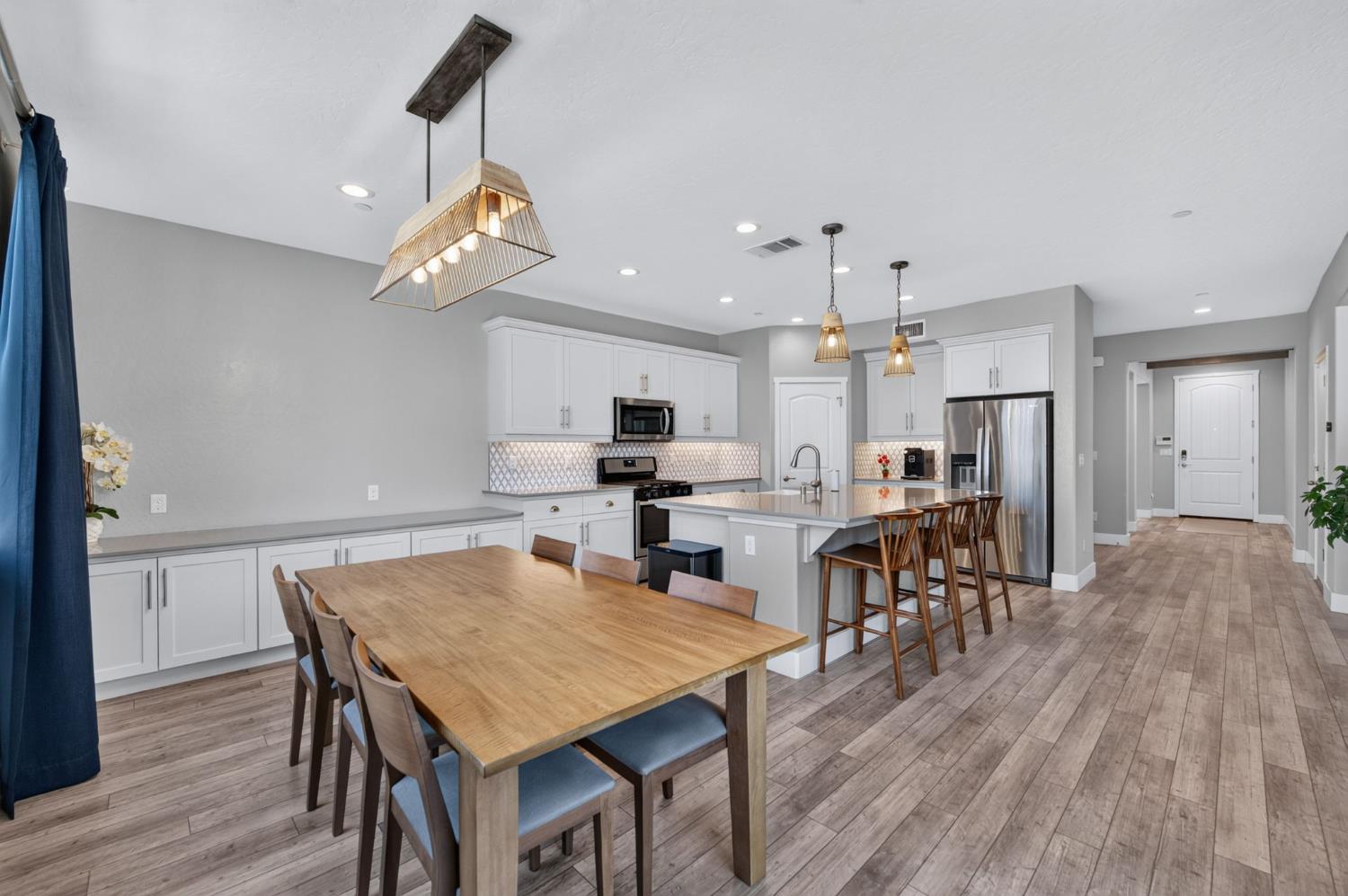 3853 Morris Ave, Clovis, CA 93619