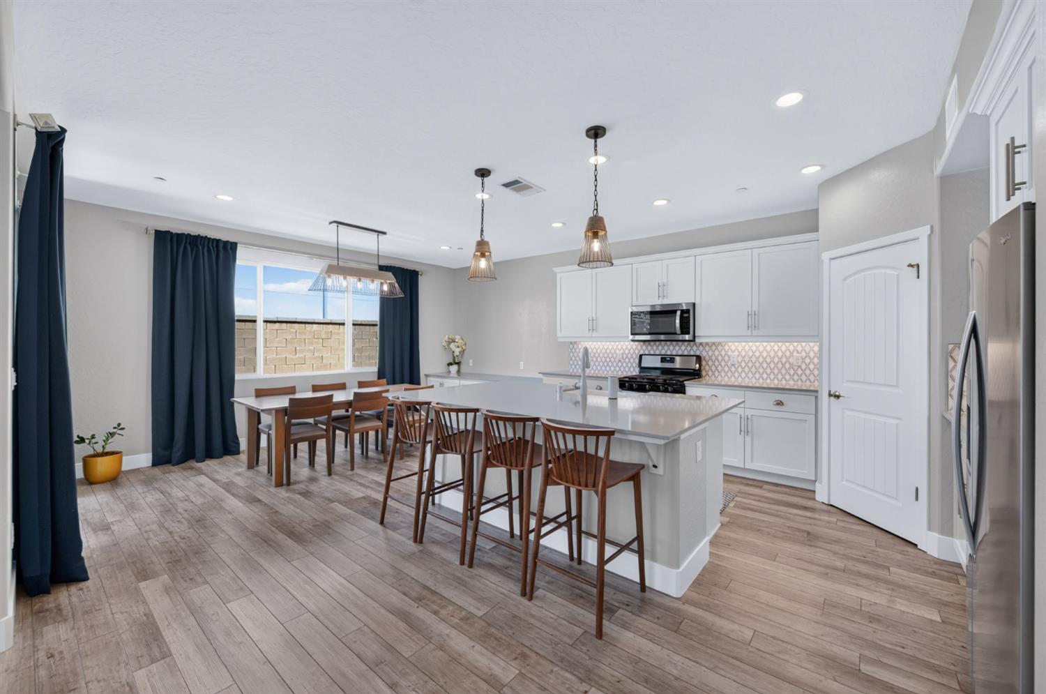 3853 Morris Ave, Clovis, CA 93619
