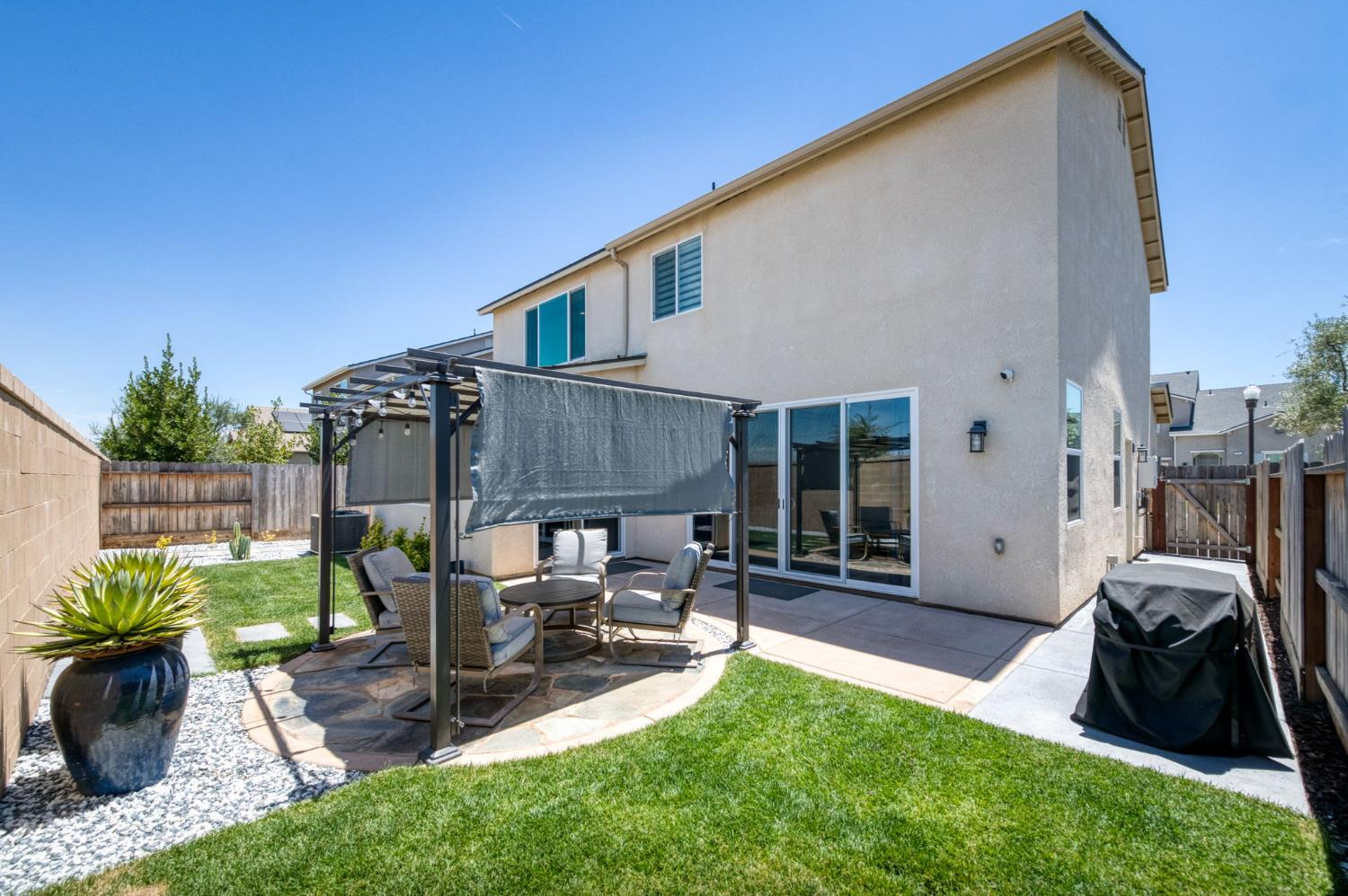 3853 Morris Ave, Clovis, CA 93619
