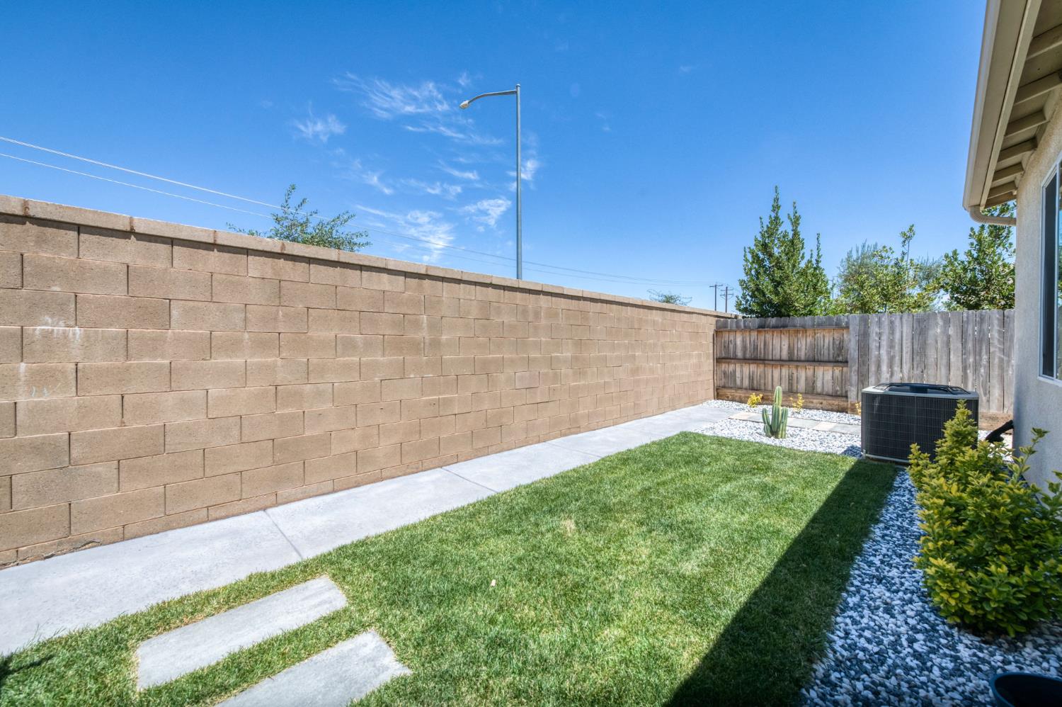 3853 Morris Ave, Clovis, CA 93619