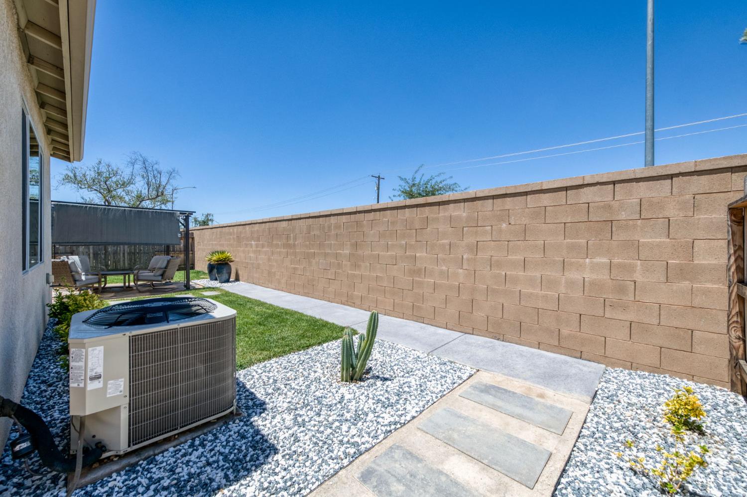 3853 Morris Ave, Clovis, CA 93619