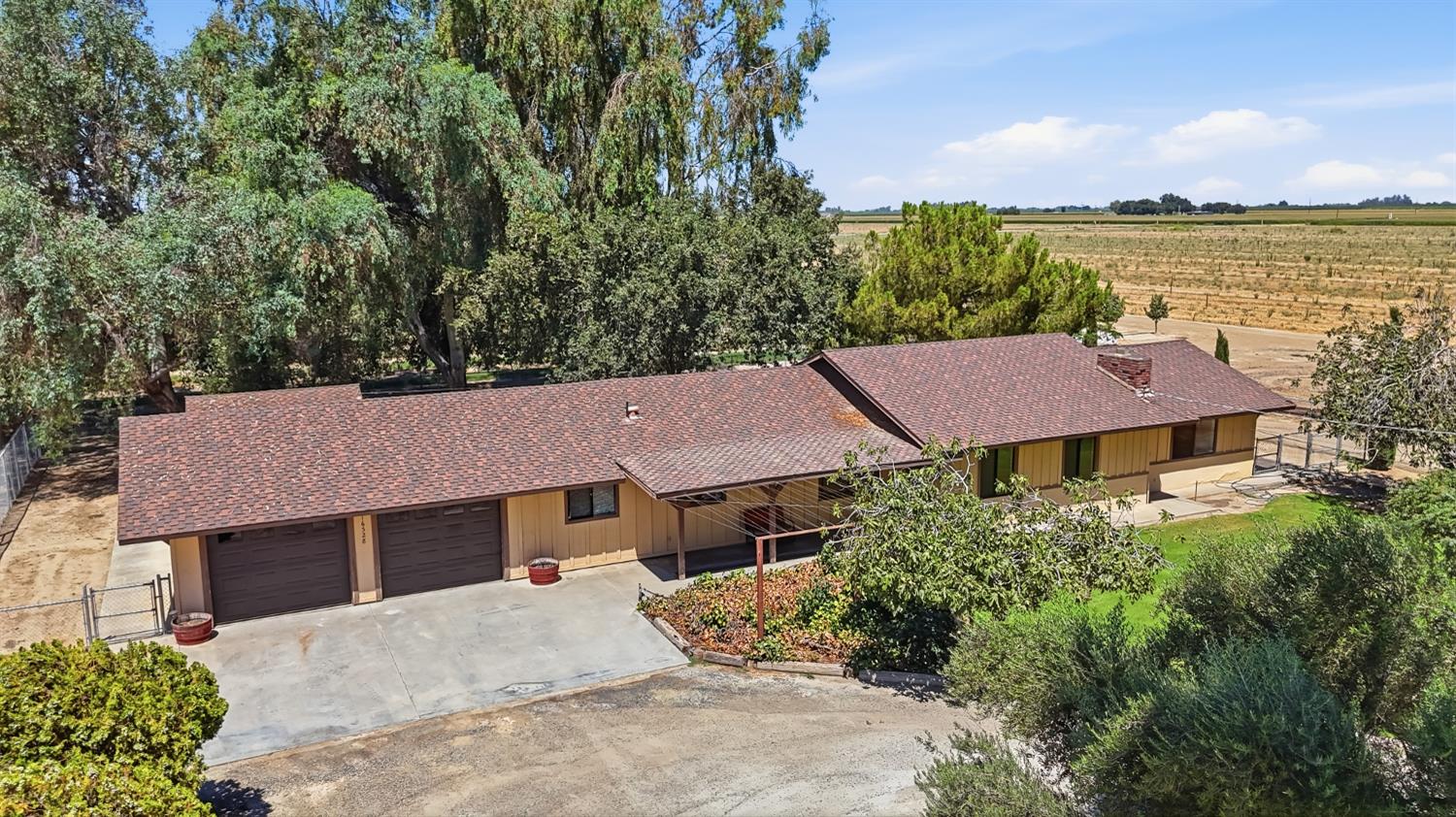 16528 14th Ave, Hanford, CA 93230