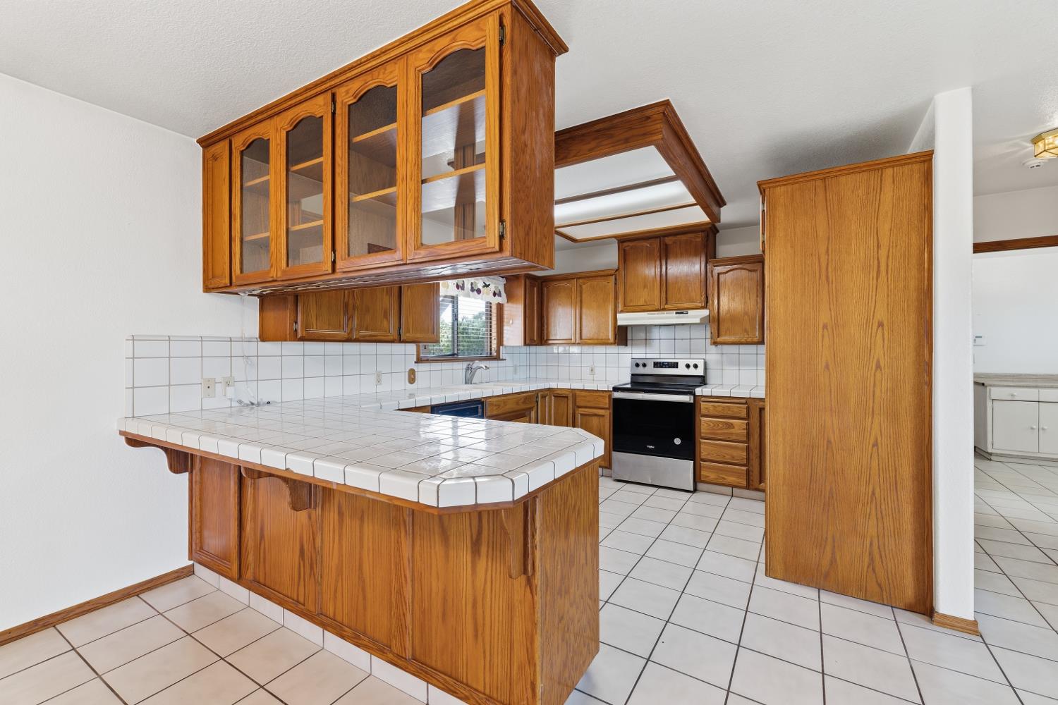 16528 14th Ave, Hanford, CA 93230