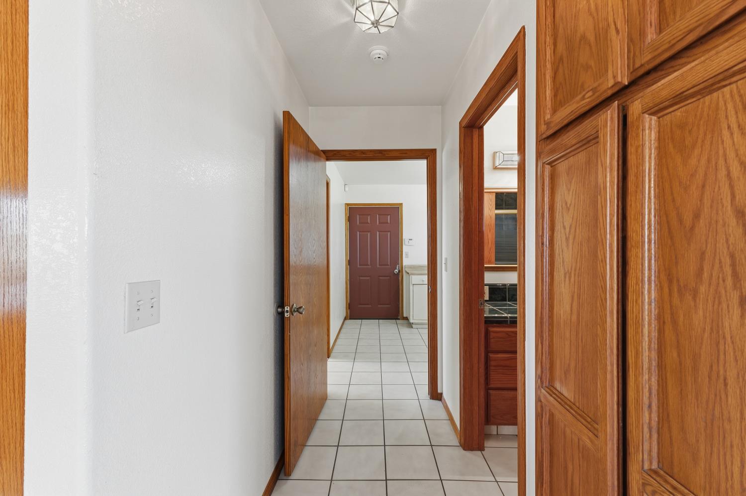 16528 14th Ave, Hanford, CA 93230