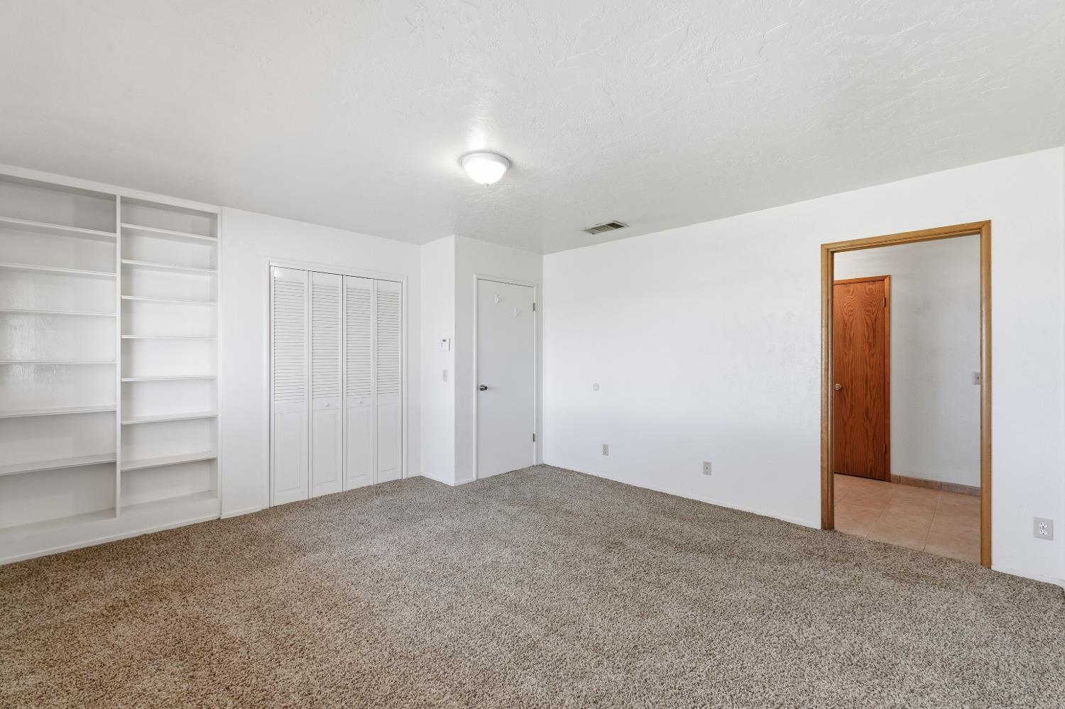 16528 14th Ave, Hanford, CA 93230